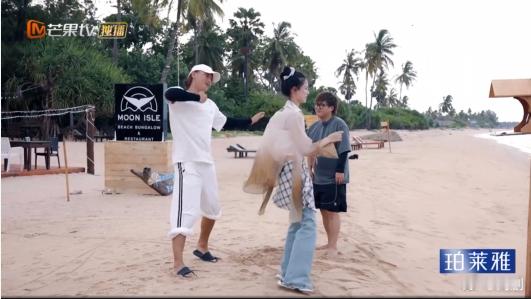 黄子韬古希腊掌管抽象的神小伙小妹换游记 黄子韬跳舞太有“个人特色”了！全程放飞自