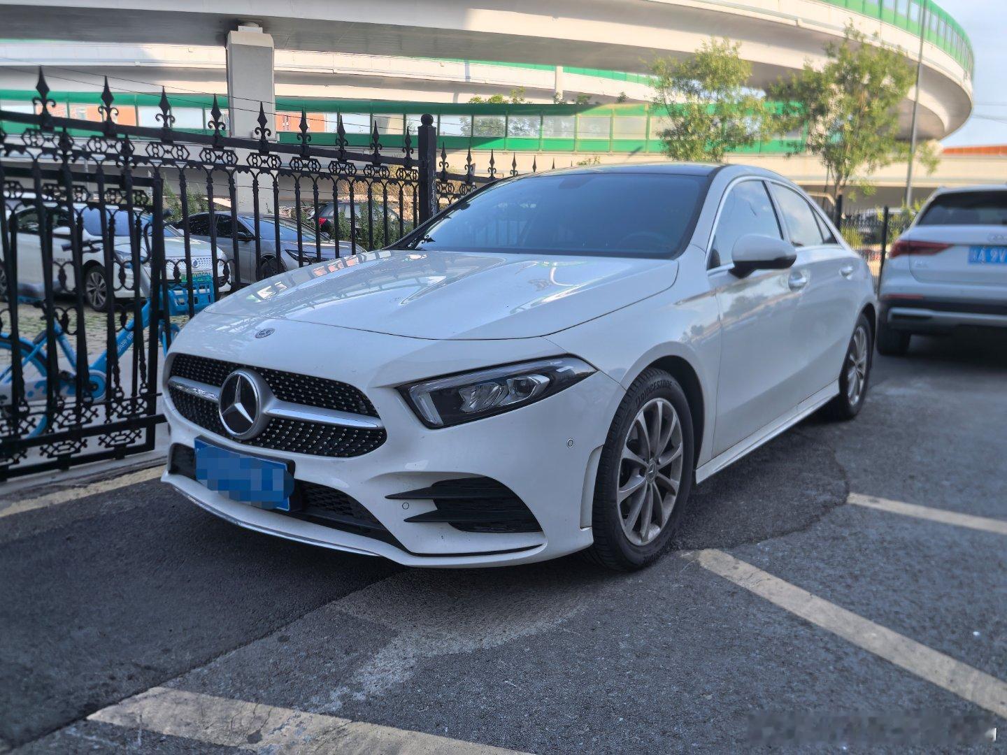 最新到店：2022款A200L 运动轿车时尚2021.11上牌三万公里客户一手二