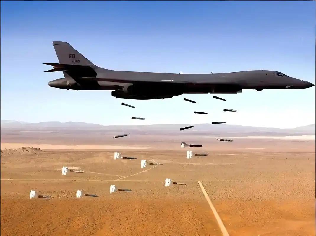 中东警报狂鸣，美以战机发疯般倾泻弹药。而伊朗也发出了最后的怒吼。两方的底线被彻底