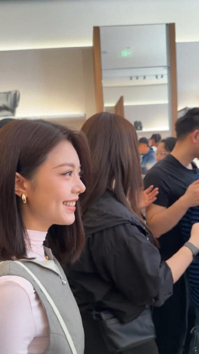 赵今麦丞磊同框赵今麦丞磊同框生图无精修生图依旧绝美，赵今麦丞磊同框，帅哥美女同框