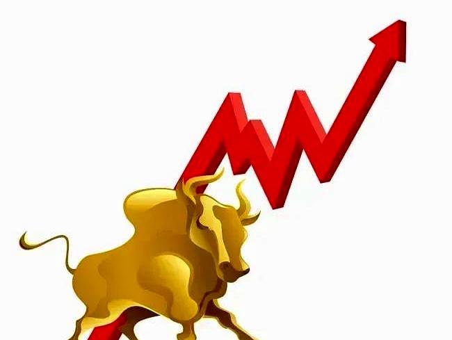 纳指砸出2.5%的大坑，谷歌狂跌7%，特斯拉跳水14%，看着今晚绿油油的外围盘面