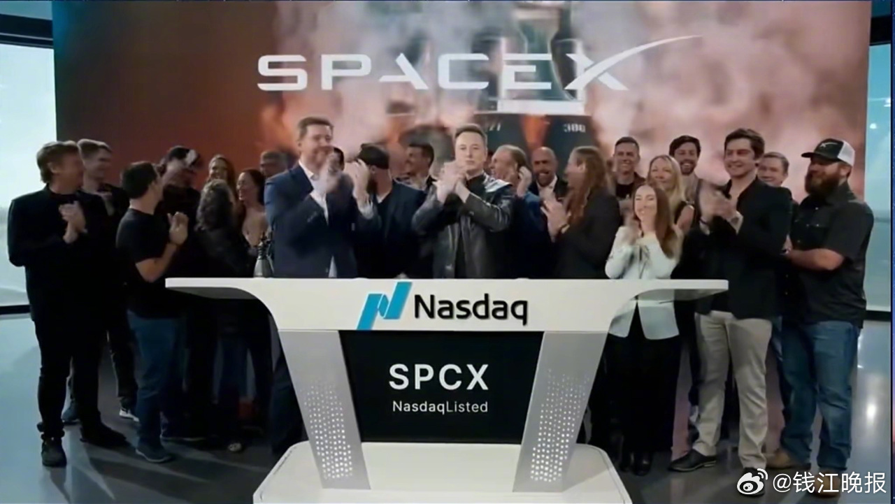 #SpaceX暴涨#  【#马斯克回应SpaceX为何现在才上市# 】 北京时间