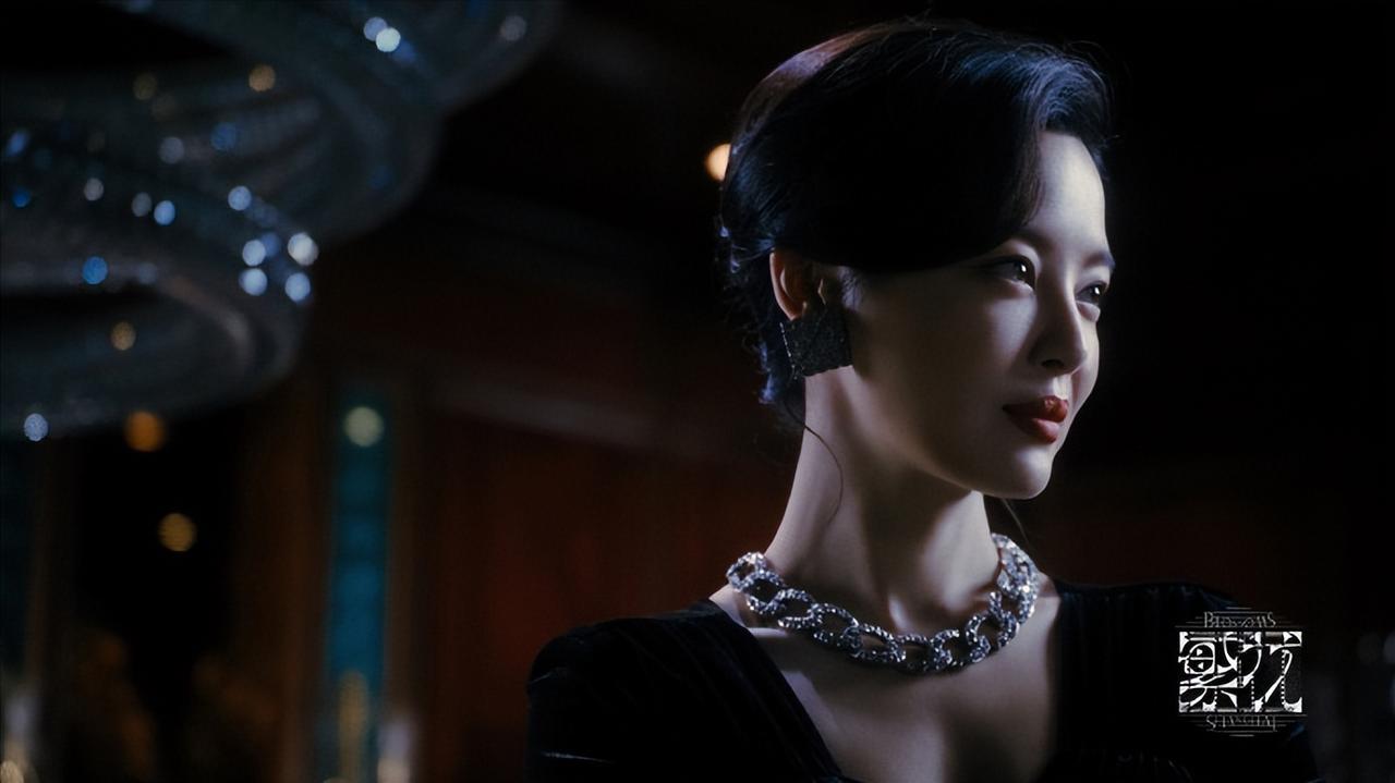 《繁花》是王家卫的电视剧处女作，改编自金宇澄同名小说。胡歌、马伊琍等主演，讲述9