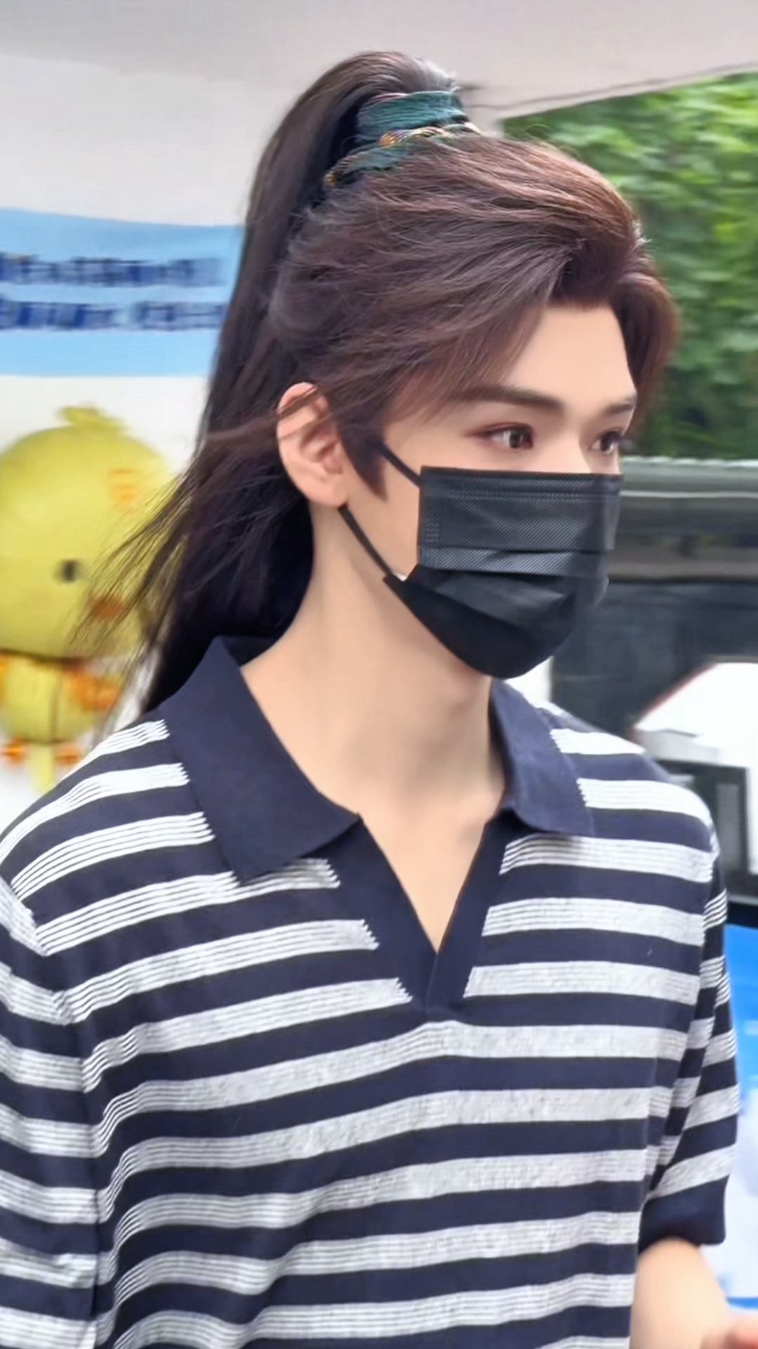 美女 
