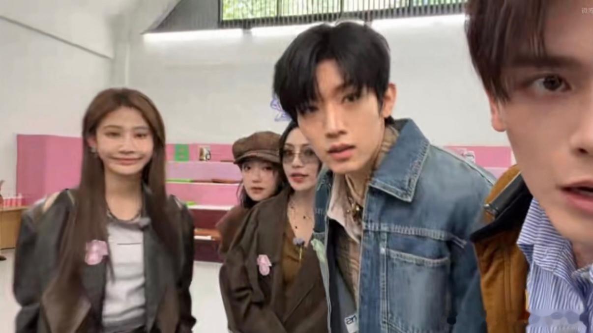 卖萌直播间可是说这就是心灵净化现场的有没有，点进去就妥妥被吸引住，面对这样的卖萌