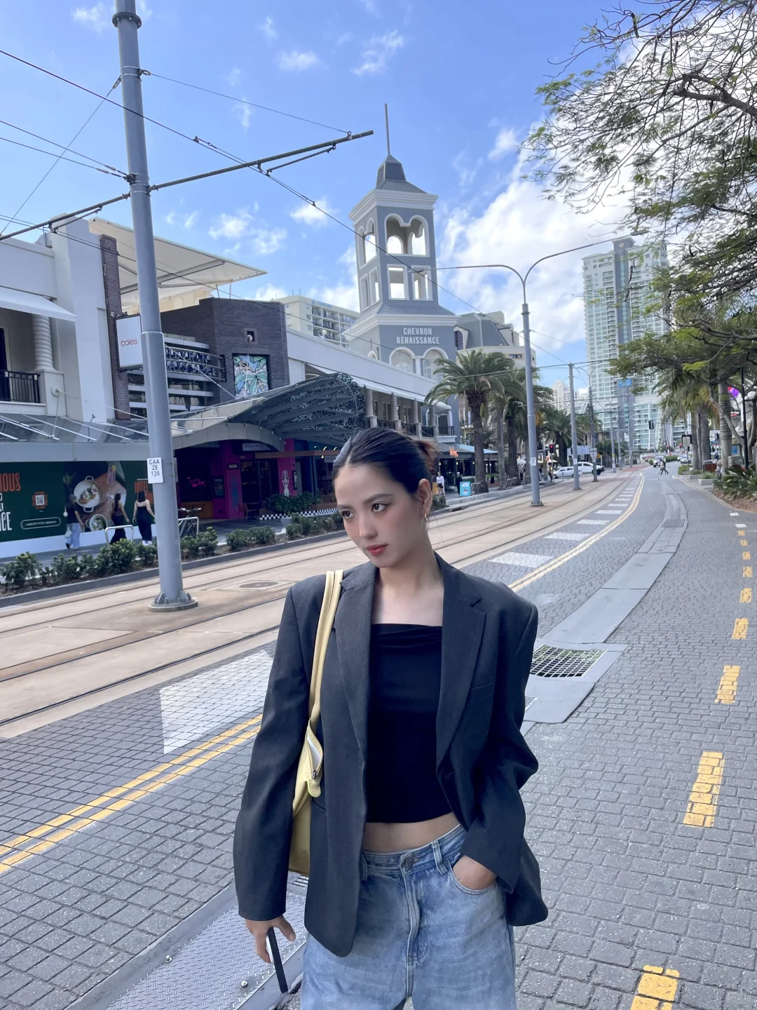 各方面假装是在不经意的抓拍