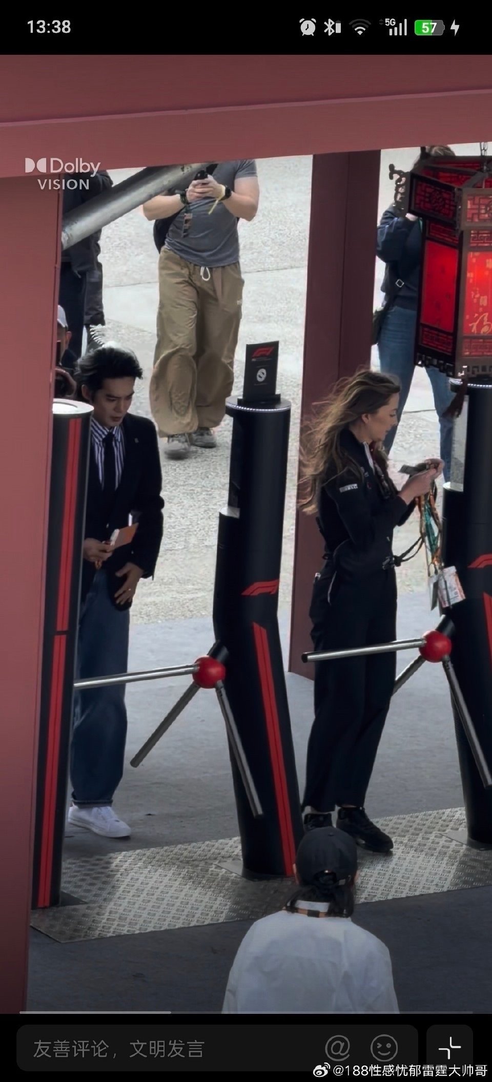 于适F1观赛待遇也太好了，橙色牌子最高待遇啊 