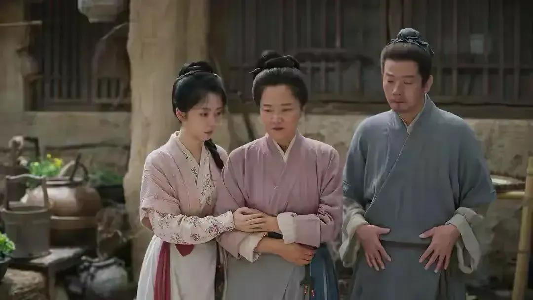 许兰香救了自己，留在林府，迟早要嫁给铺子里的大掌柜了。
为林府清理了杜家兄妹，放