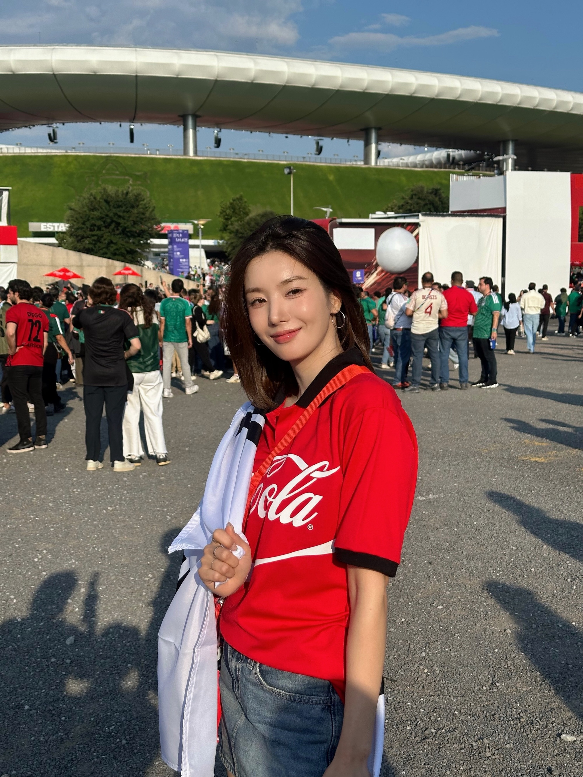 权恩妃 在墨西哥参加世界杯活动look 