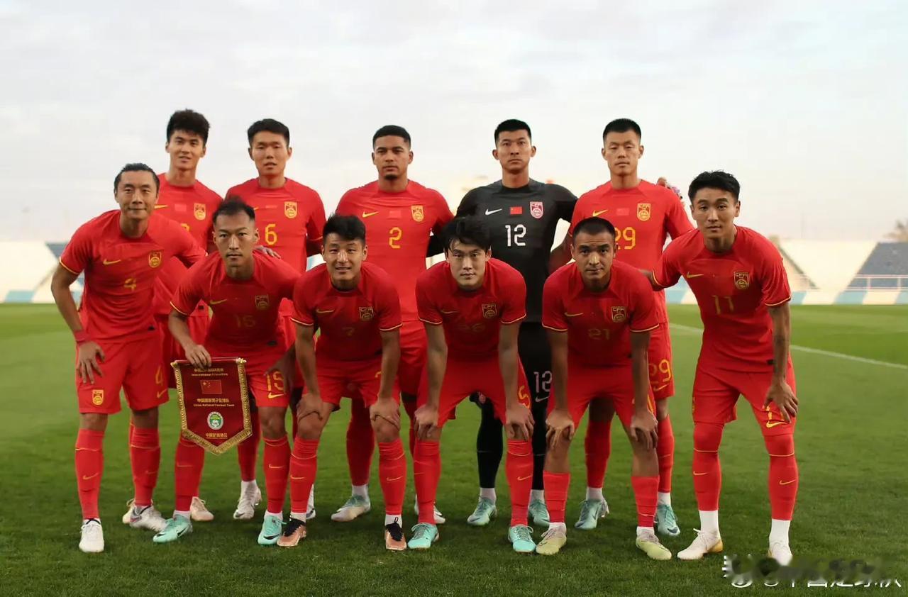 #中国男足衰落的原因是什么?#球员基本功太差，足球基础太差，球员普遍缺乏团队意识