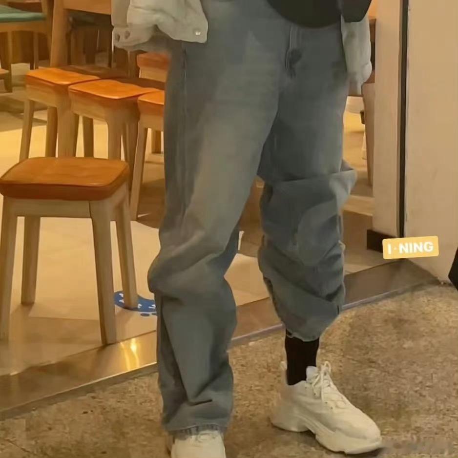 我们宇宁就是一到冬天就会乖乖把秋裤扎进高筒袜里的宝宝[毕业快乐][毕业快乐][毕