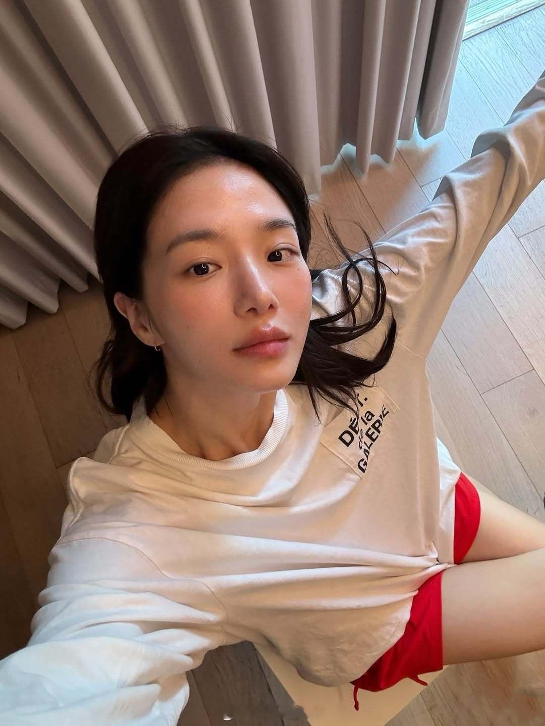朴珪瑛海边度假照 ​​​