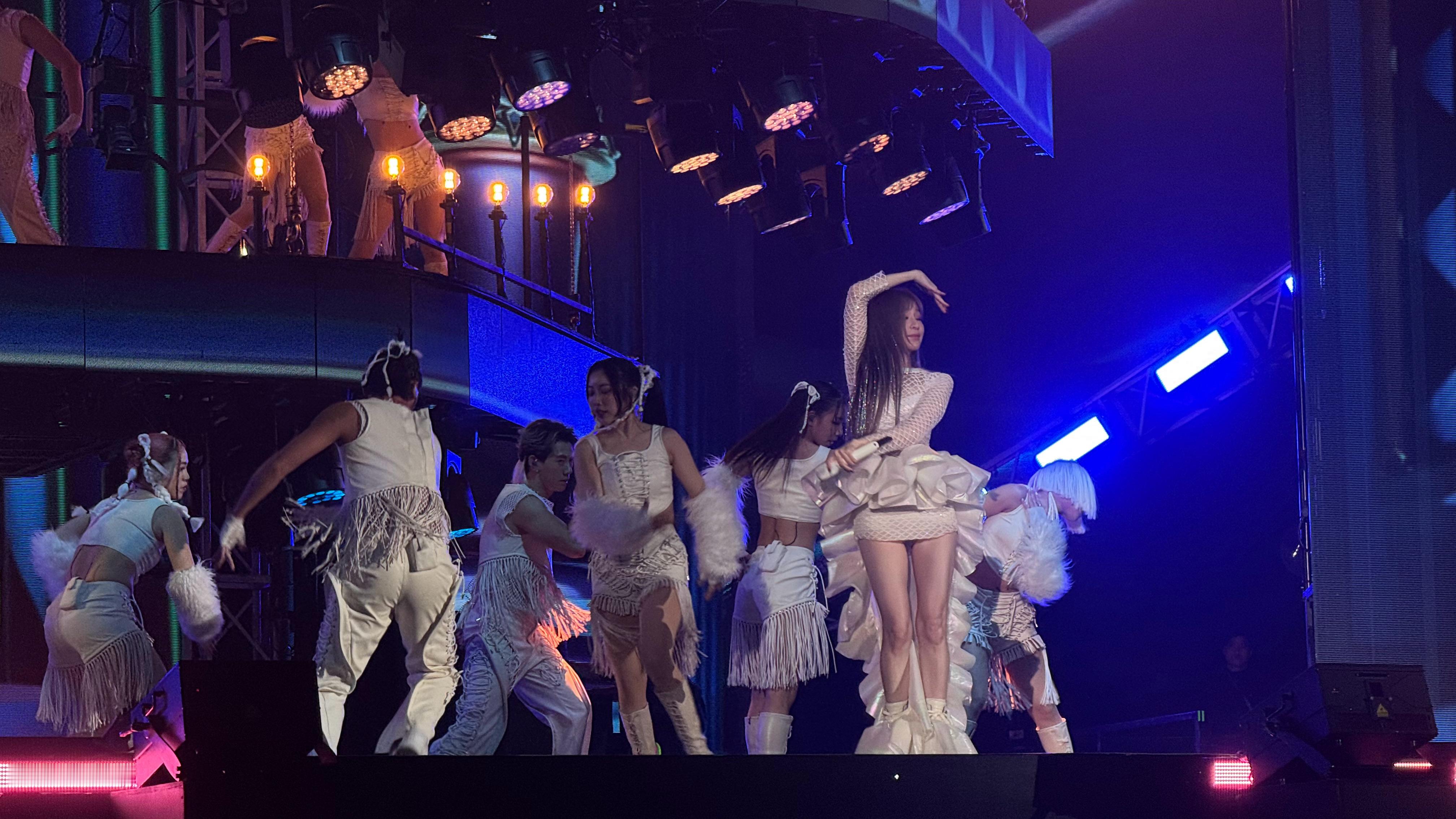 02/15王心凌「SUGAR HIGH 2.0」重庆演唱会2.0版本舞美、歌单、