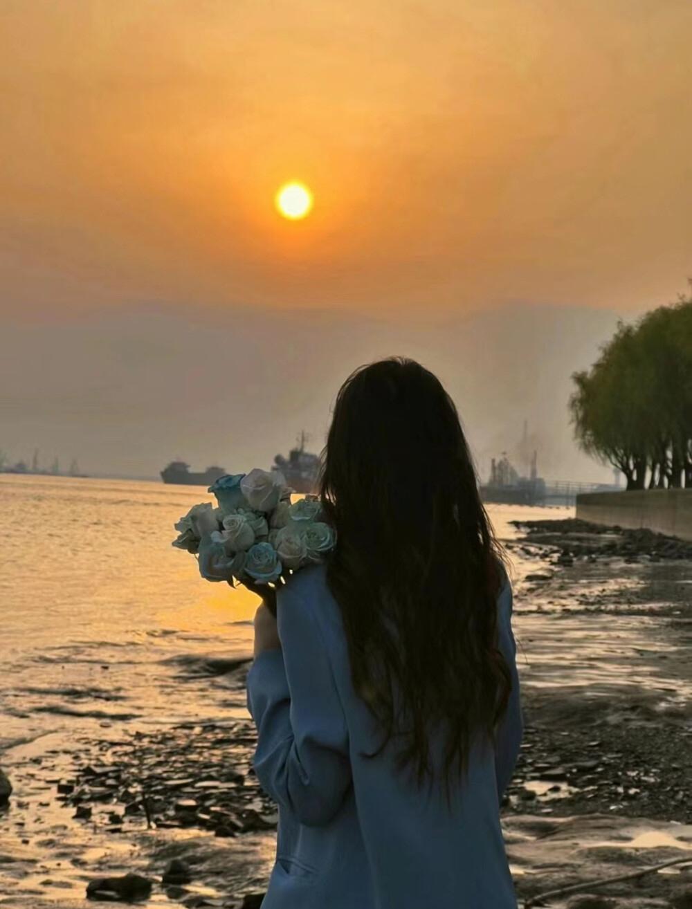 终于！国家给咱女人撑腰了！养老再也不用独自发愁了

看到长护险全面推广的消息，真