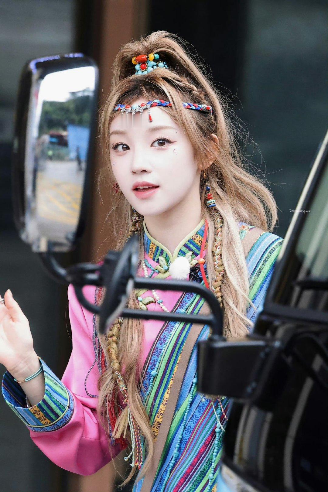 宋雨琦奔跑吧藏服造型路透宋雨琦藏服造型路透 宋雨琦奔跑吧藏服造型路透～宋雨琦[超