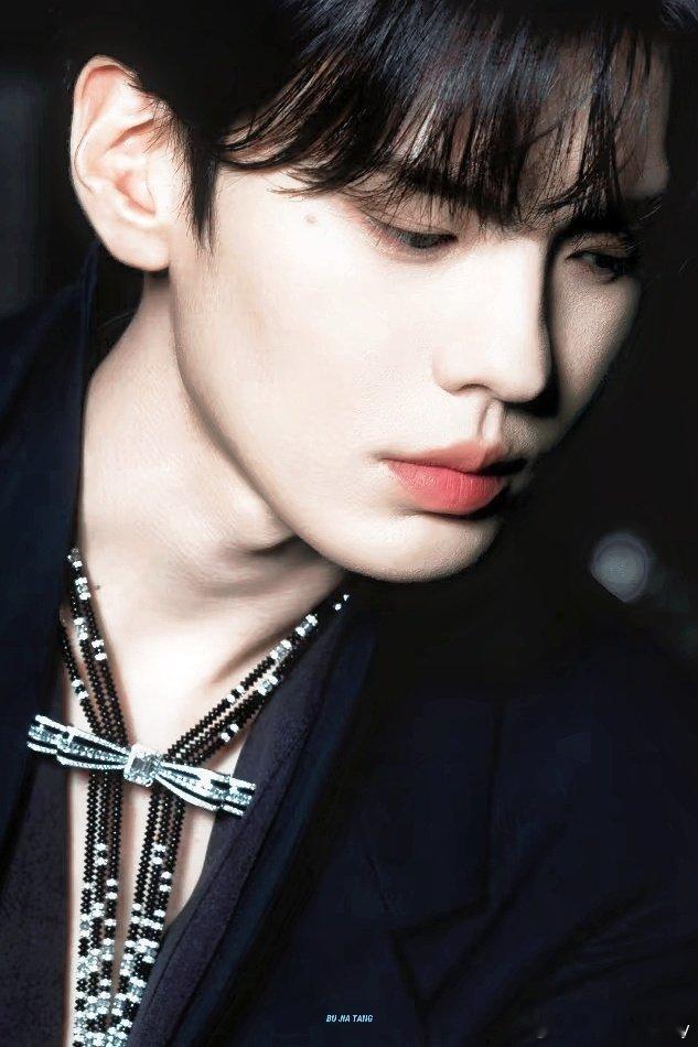 毕雯珺 2026黑马以梦为马，大展宏图！满场黑色宏图马踏风而来，从歌手到演员，厚