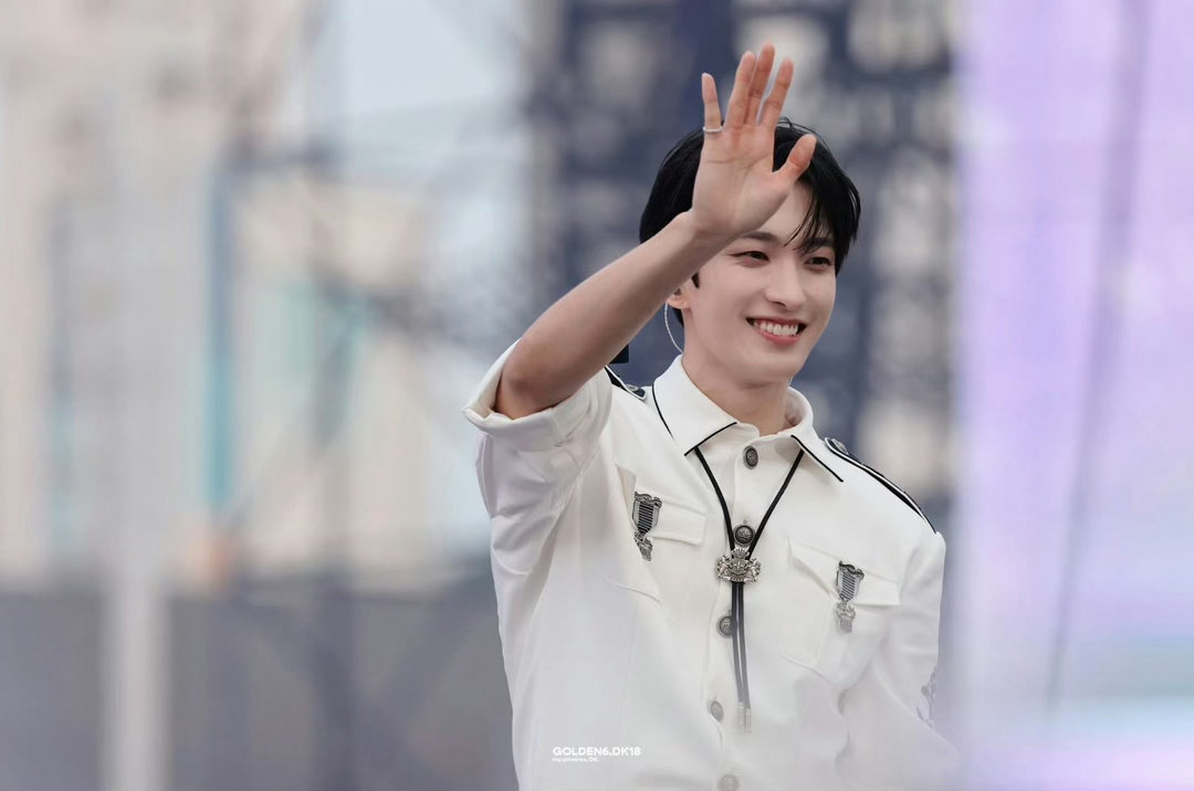 邓超什么时候加入了SEVENTEEN 邓超什么时候加入了SEVENTEEN！没看