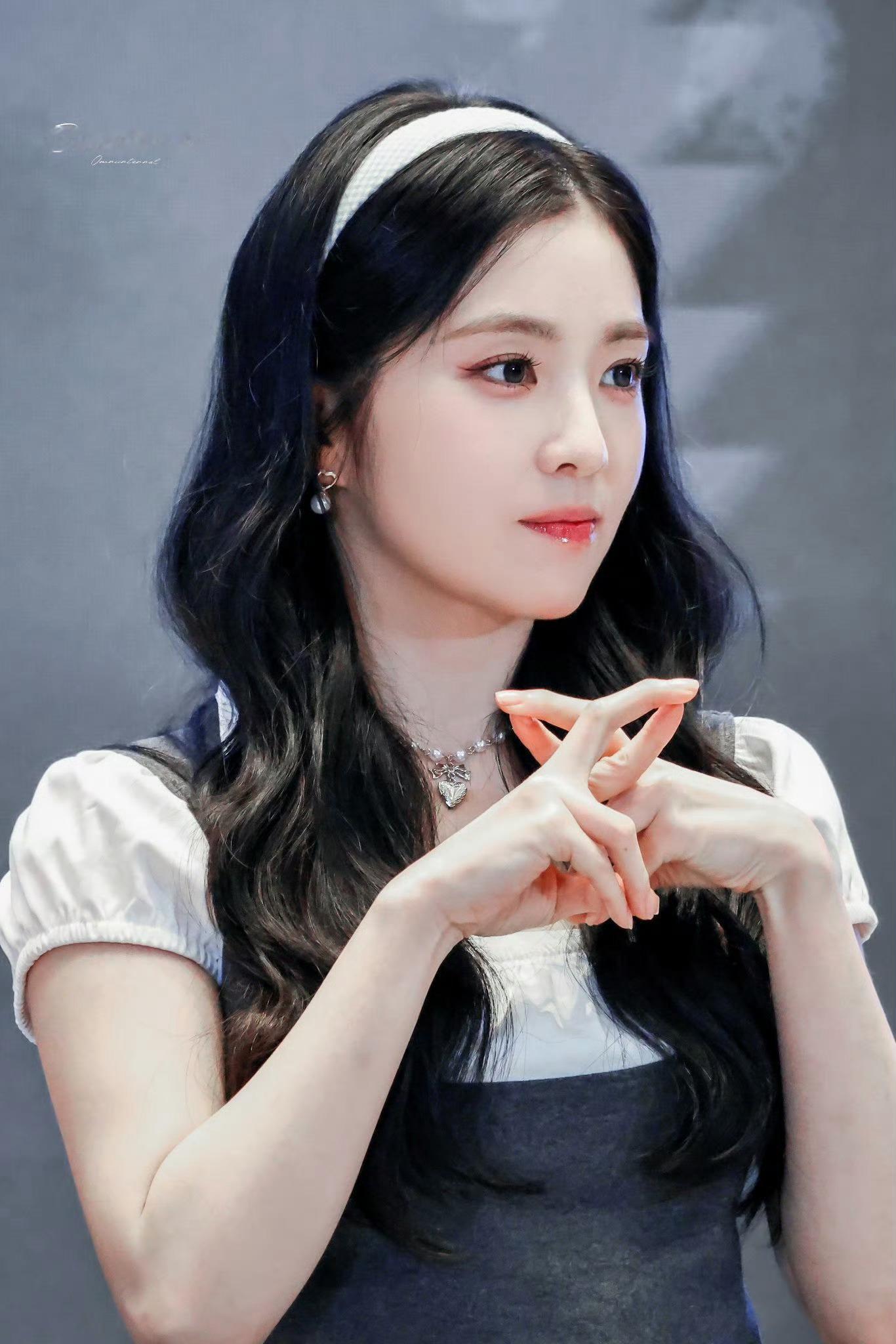 Irene[超话]裴珠泫广州签售又轻轻的出圈了[求关注]如何呢？又能怎[ok]裴