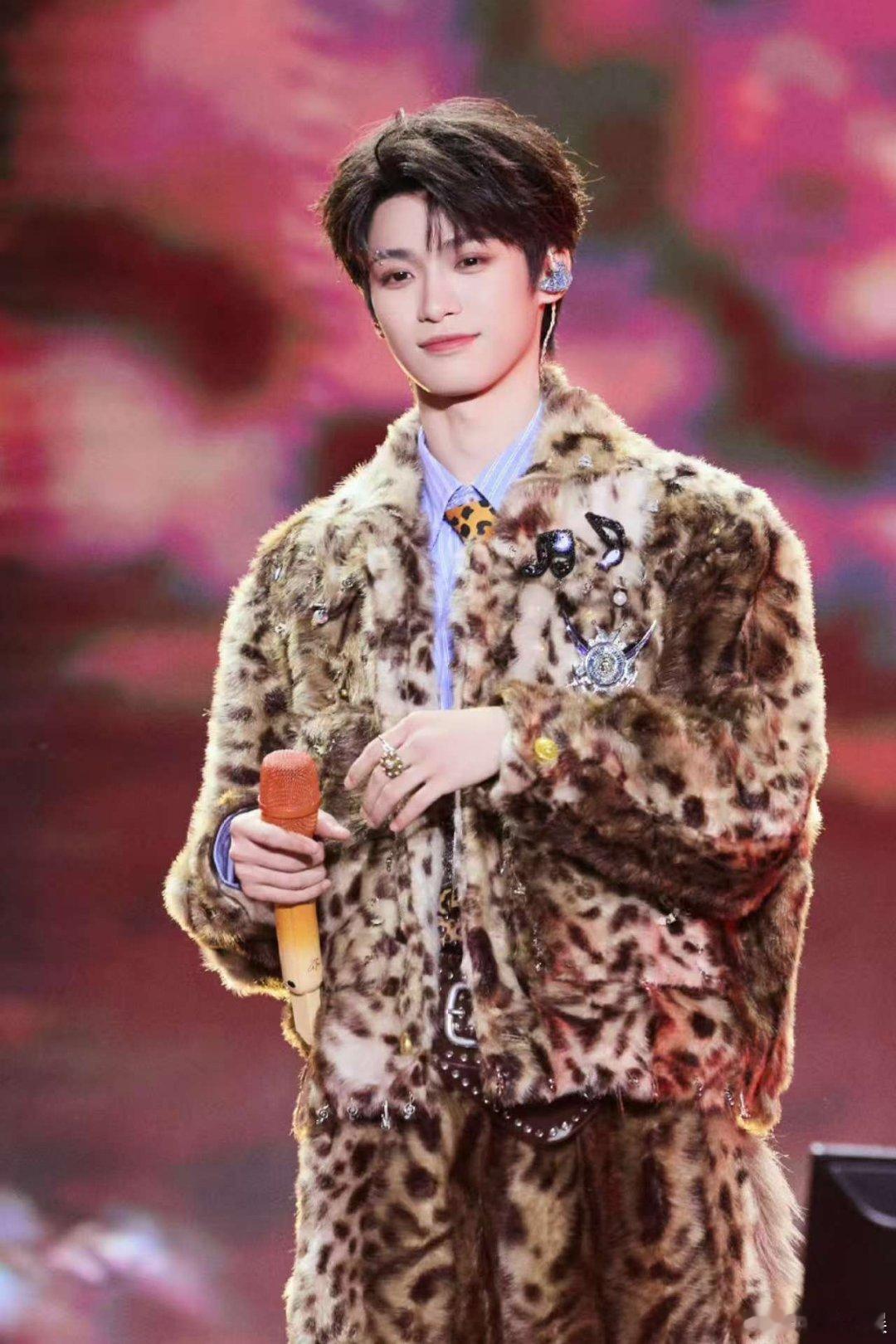 梓渝杭州音乐节现场照，哇，