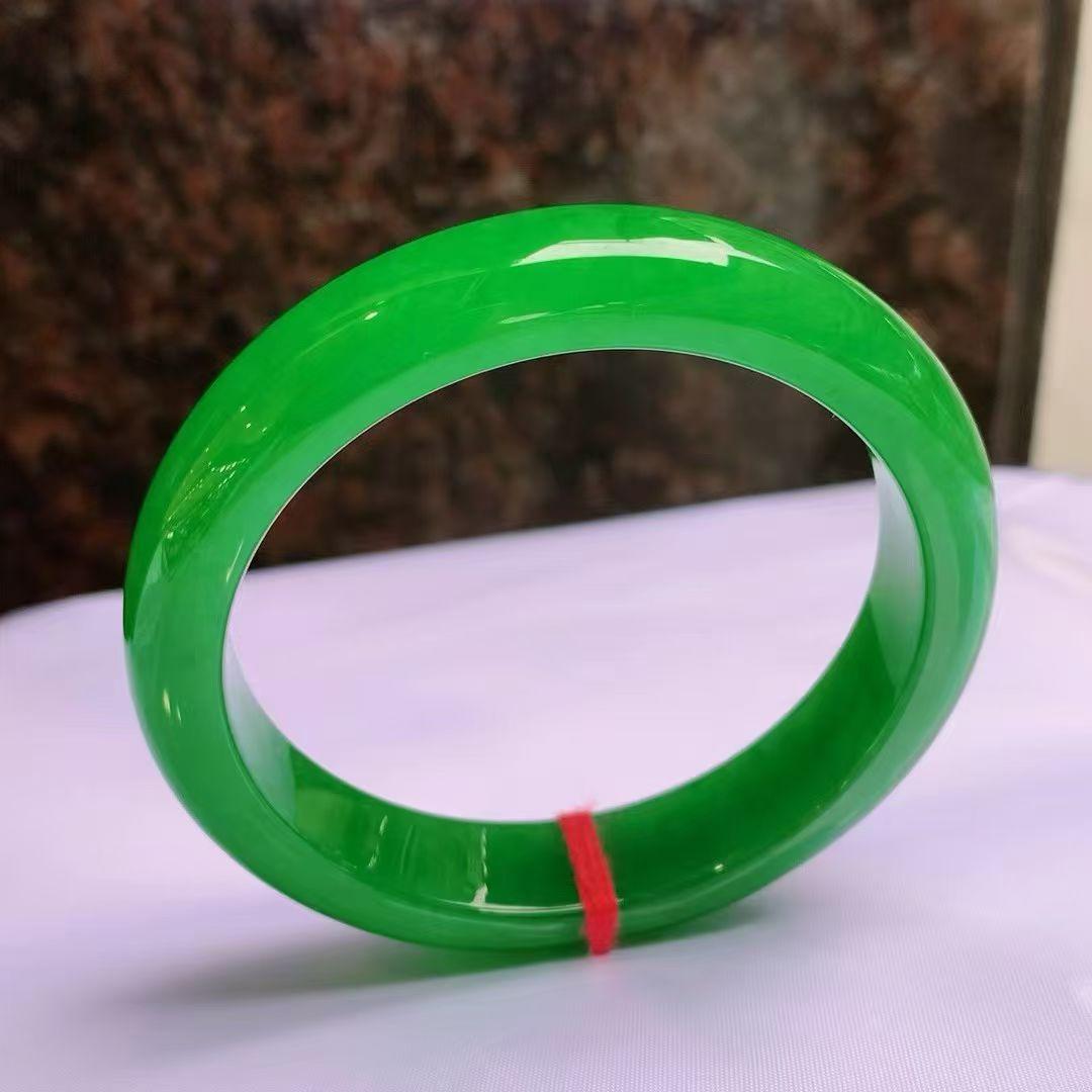 满色正圈手镯，色泽鲜艳，完美小七2开，圈口54.5*12.8*8mm对庄询