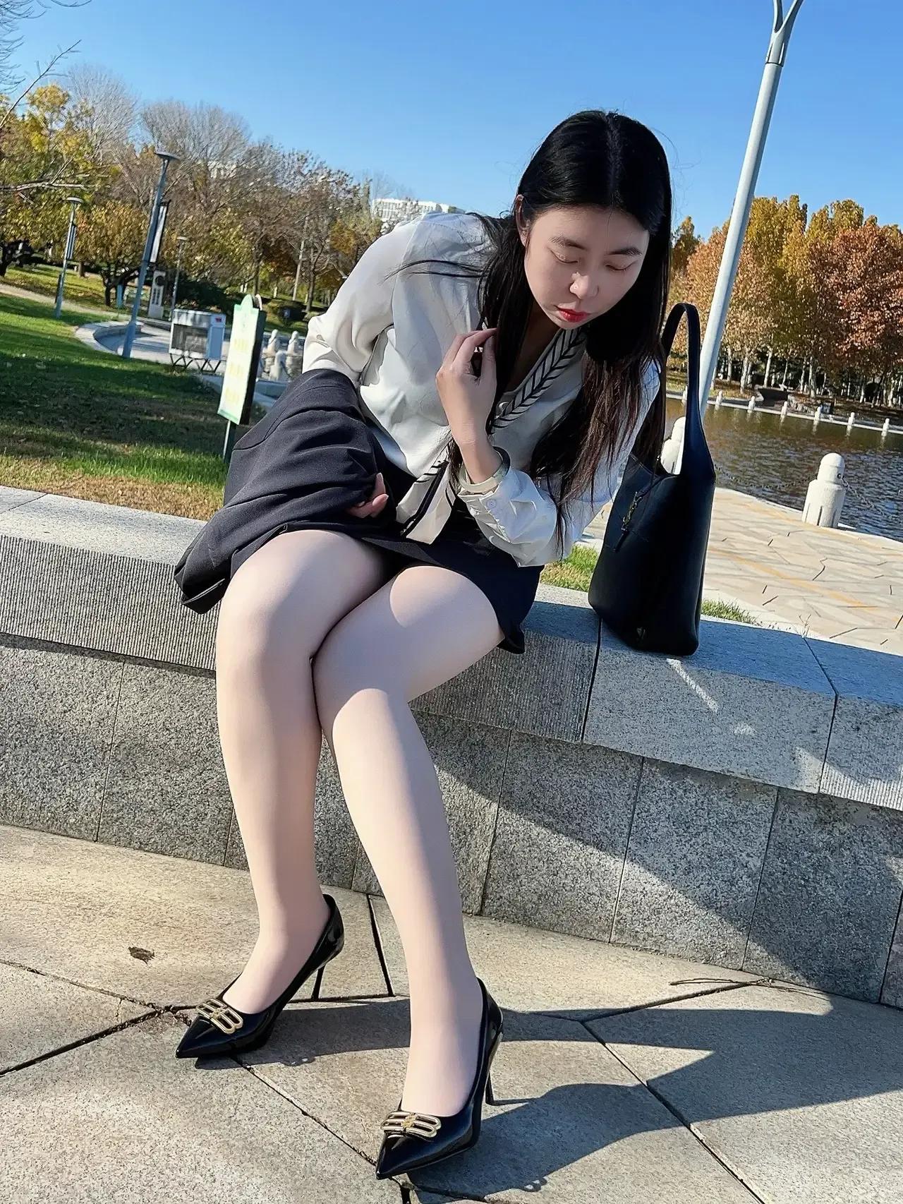 不苗条，但能抗台风高胖女生