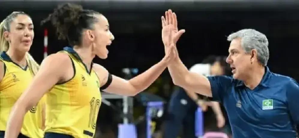 加比把圣保罗点燃。
 
31年没办过世俱杯的巴西，这次靠她一人拉回10万人，门票