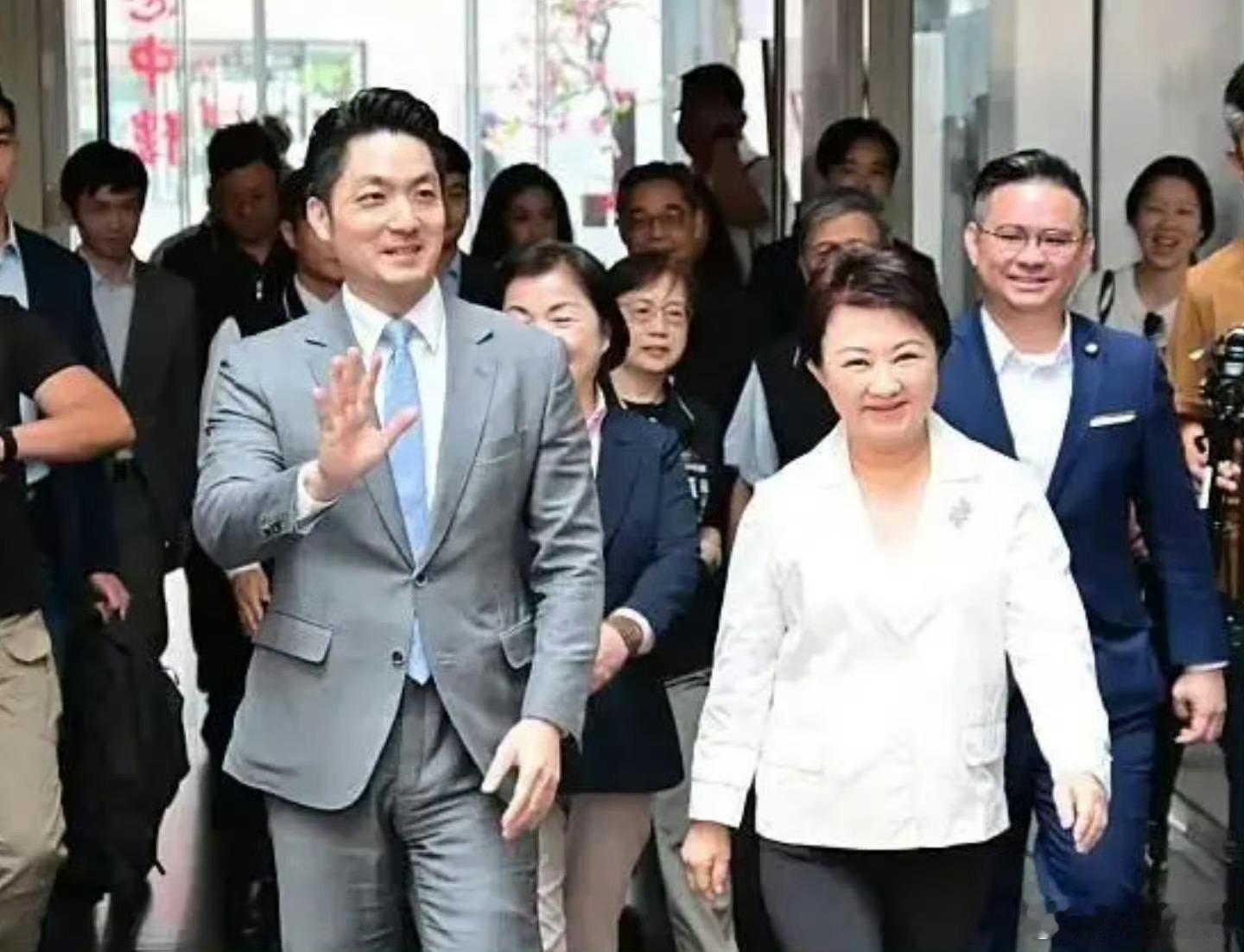 台媒称，传言卢秀燕筹谋年底访问大陆，以平衡亲美形，为参选2028铺路。 ​​​