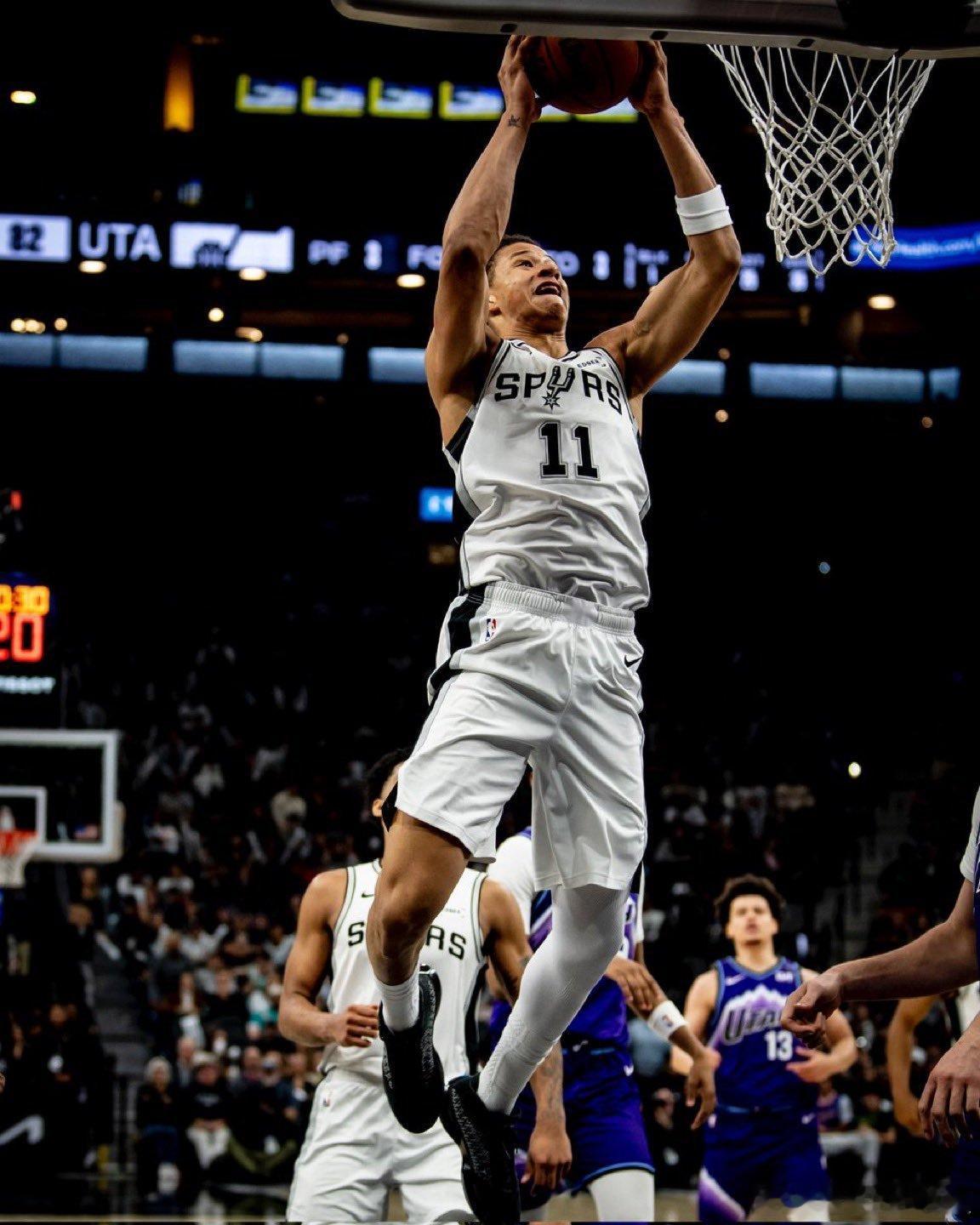 Shams：海斯、马刺新秀卡特-布莱恩特已接受邀请，将出战在洛杉矶举办的2026