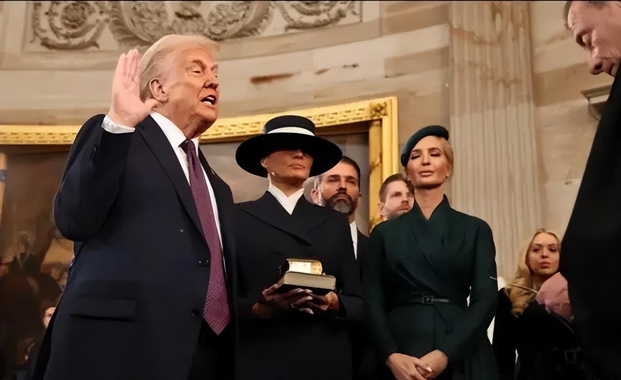 美军搞宗教洗脑、白宫祈福求稳？美国中东乱局藏着荒唐隐情

最近国际上的新闻看得人