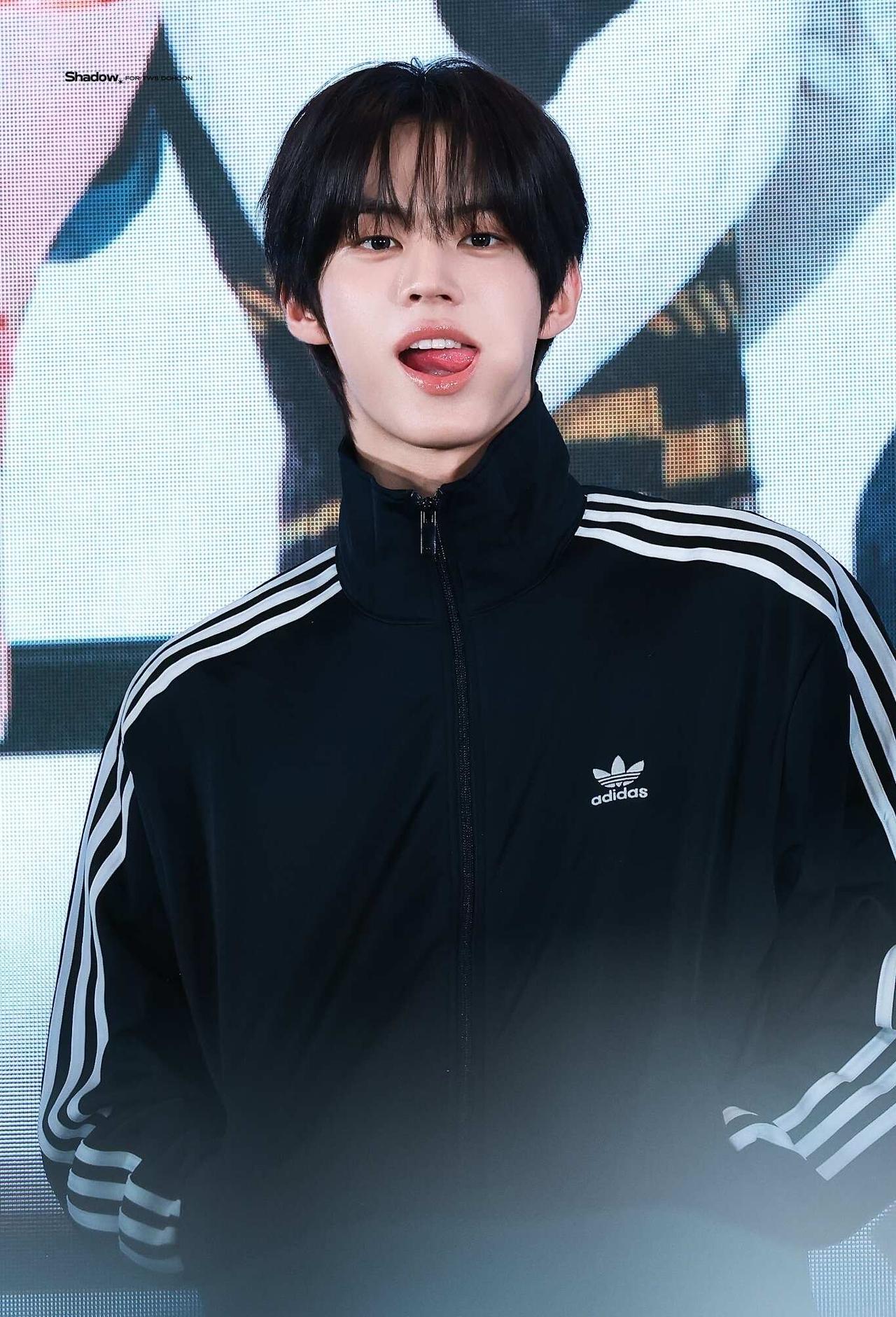 阿迪豆还在稳定发力
金道勋 TWS tws Kpop 男团 dohoon