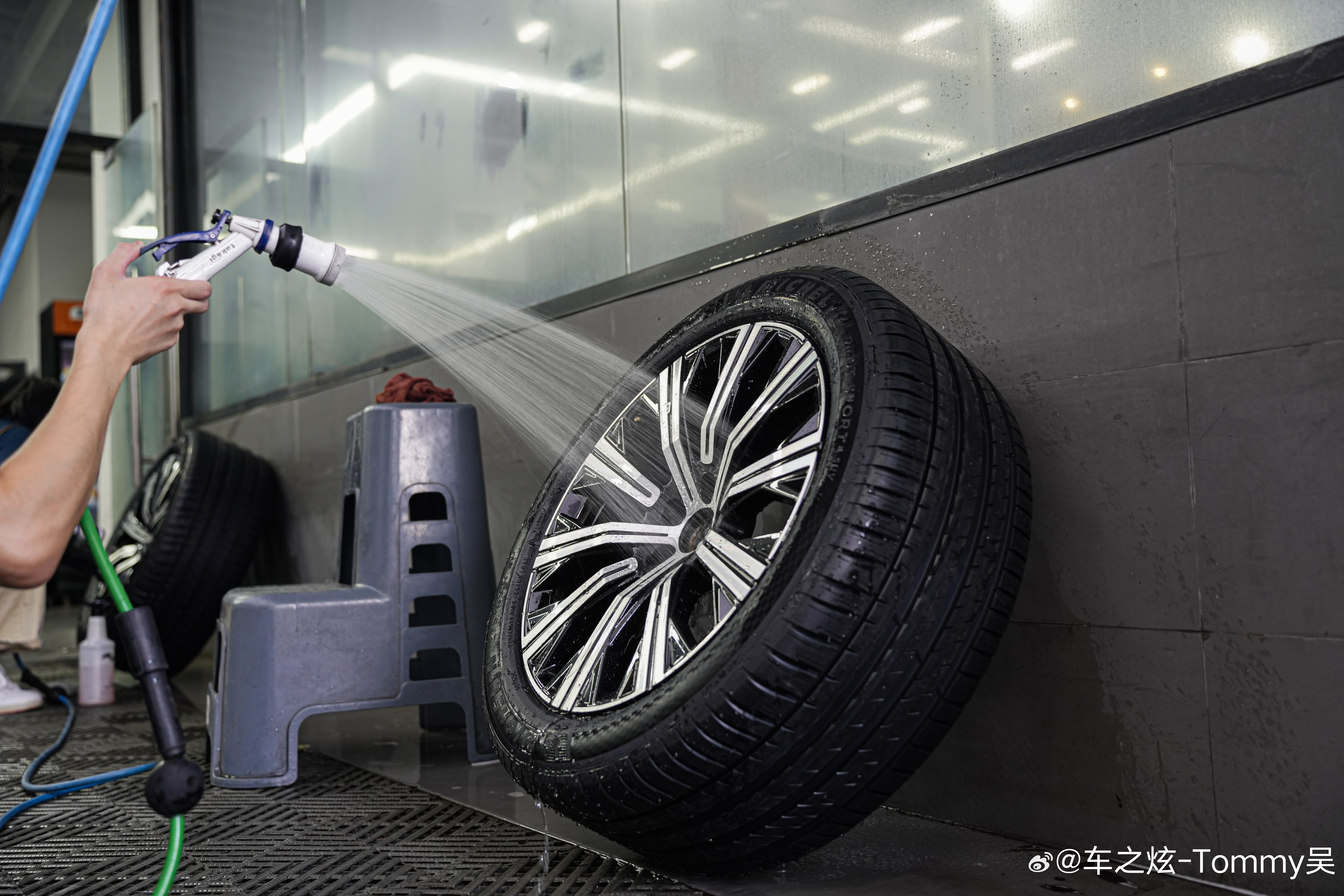 沃尔沃XC90 更换米其林轮胎沃尔沃XC90｜四条米其林轮胎升级完工全套亨特专业