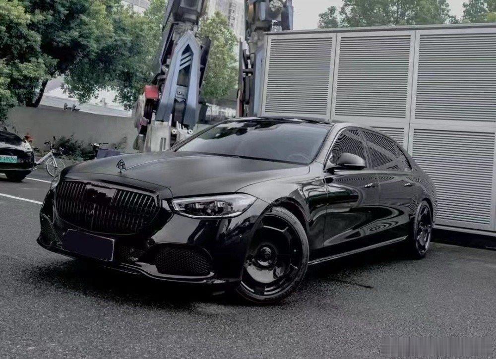 S480 Maybach 黑外米内，选装四座，带S580手势控制，S680轮毂，
