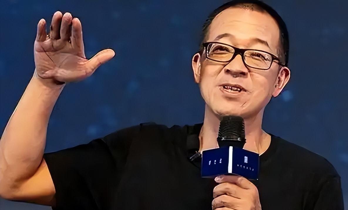 [月亮]东方甄选主播集体离职，俞敏洪除了“去网红化”，其实还有第三条路可走，学学