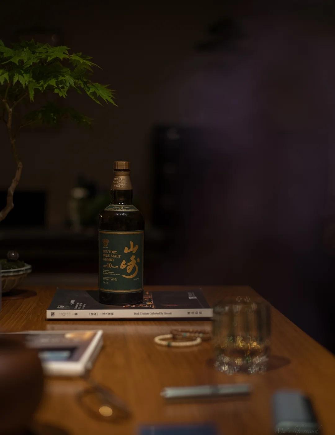 微醺日记
想象是件温柔的事，就像水一样。欲望则又粗又干，像一种饥饿。
生活美学 