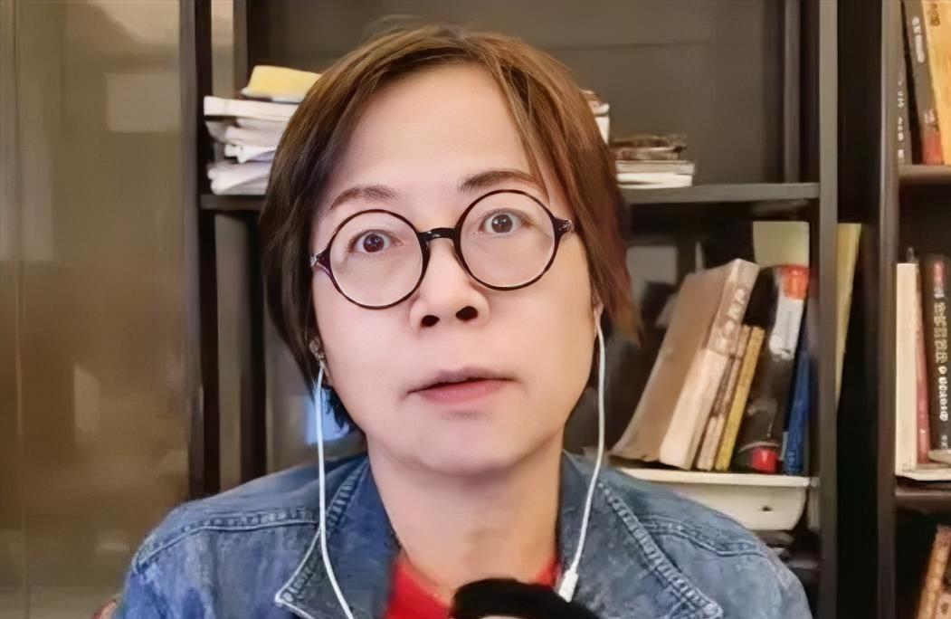 蒋万安带着妻子石舫亘上王伟忠的专访，本来是想让另一半帮忙分担当下的选战压力，结果