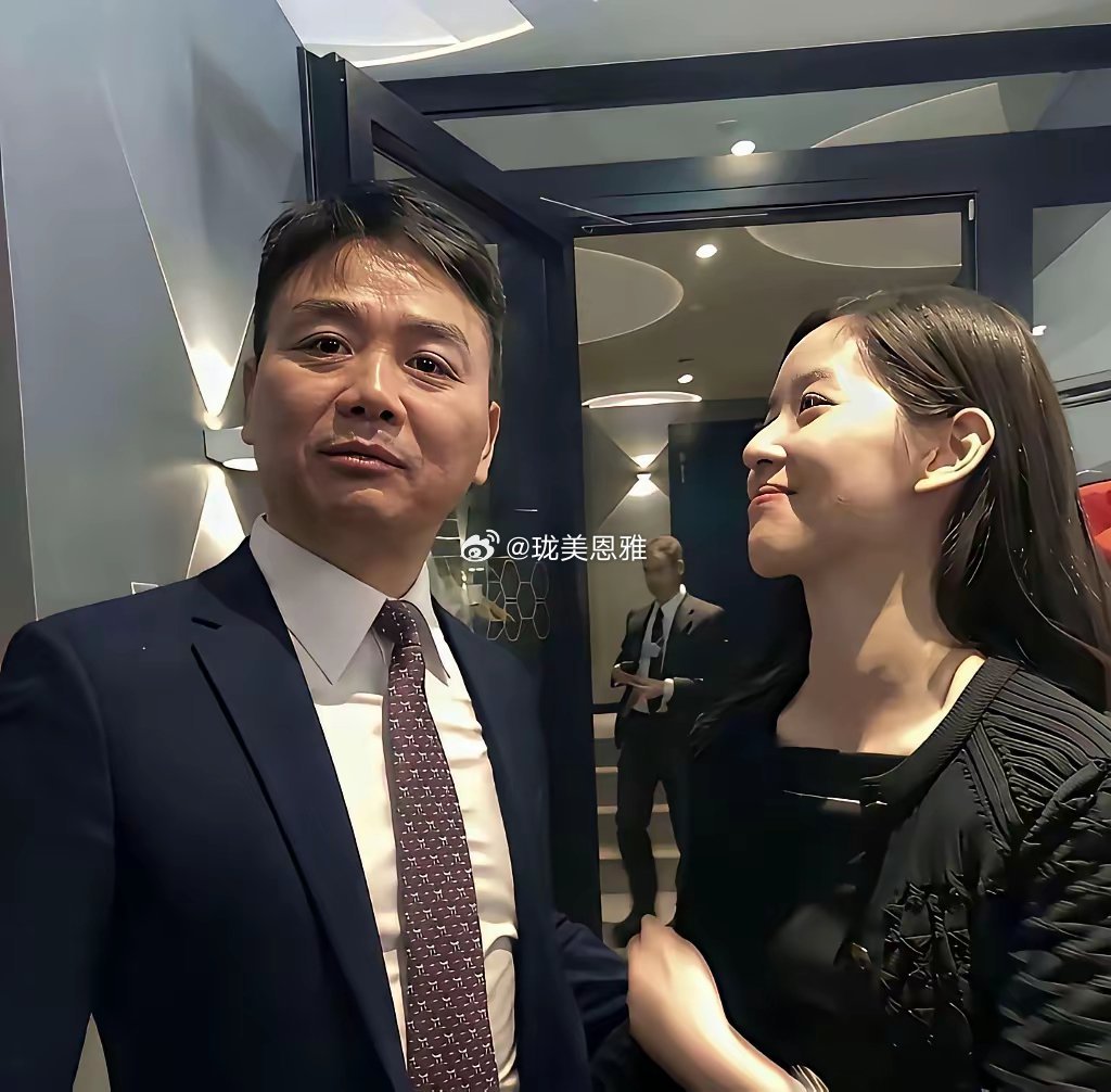 杨幂胜过奶茶妹妹独立女性不能依附男人，委屈求全是不是姐妹们？ ​​​