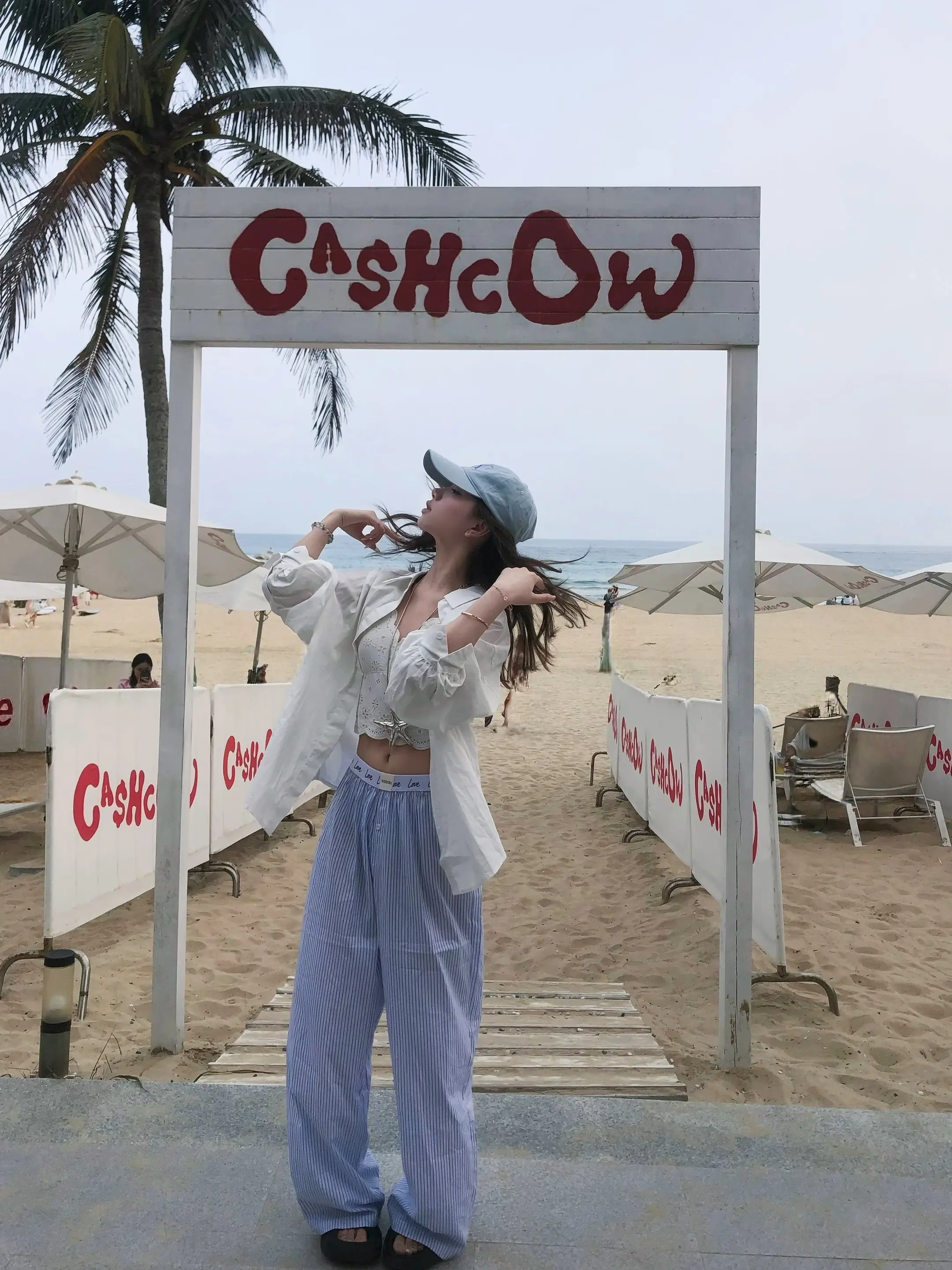 温柔懒懒的海风🌊