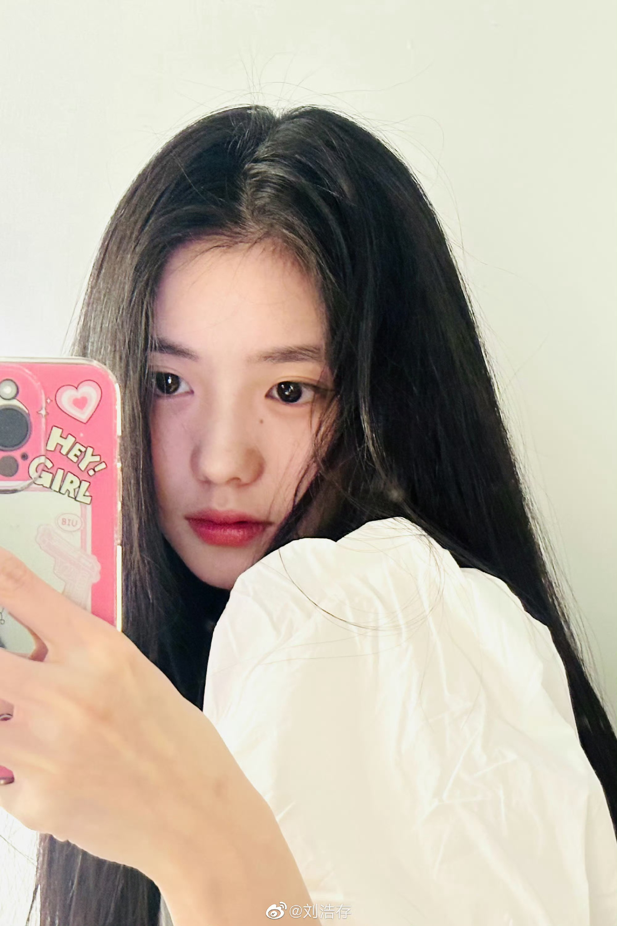 刘浩存 💙刘浩存美顺与长生 我的世界灰蒙蒙  直到你出现＞ ＜