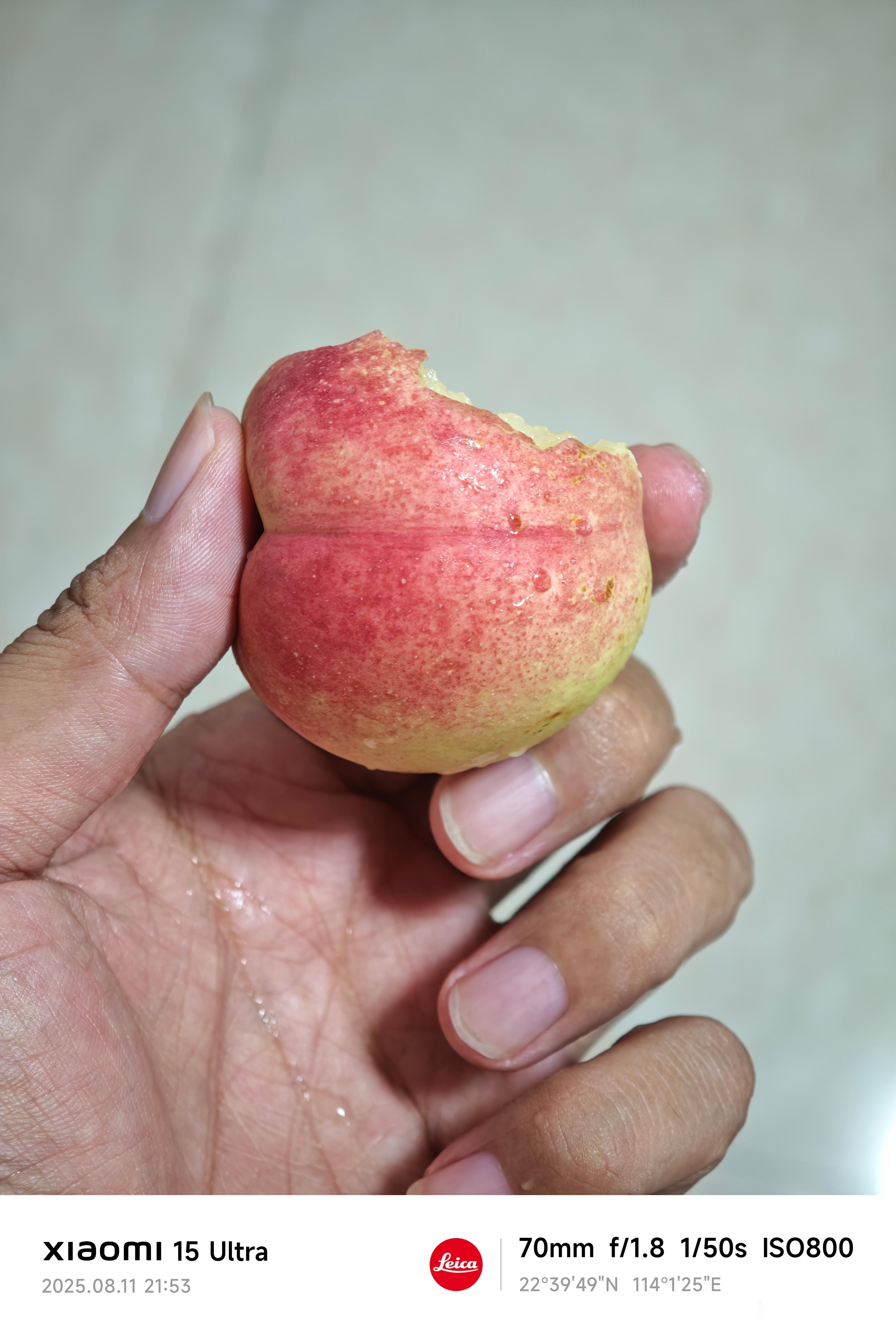 虽然很小，但是真好吃，我来广东六年吃过最好的🍑​​​