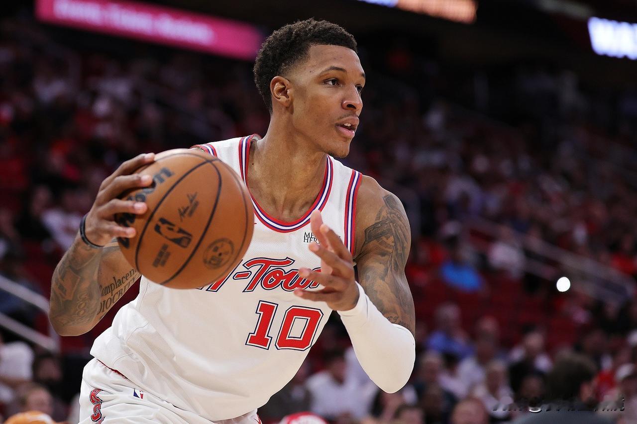 火箭锋线告急！小贾巴里·史密斯膝伤出战成疑，明日战骑士存变数！

火箭明日客场挑