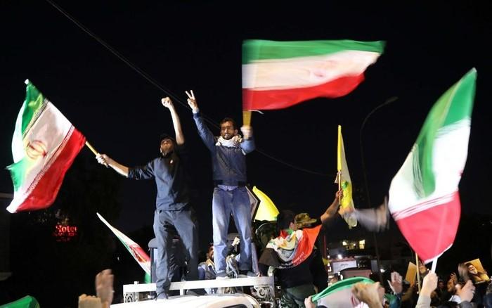 伊拉克武装炸毁关键设施以后，索性又放开民兵手脚，美以再增威胁。
最近，中东乱局出