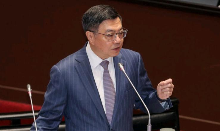 郑丽文获邀访问中国大陆，卓荣泰出来表态了！3月31日，卓荣泰放话声称，台湾国人不