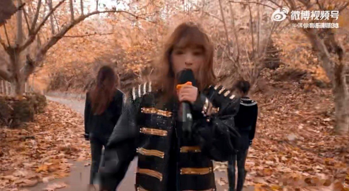 云南土NE1的野生舞台太顶了！全开麦唱跳《Come Back Home》，嗓音穿