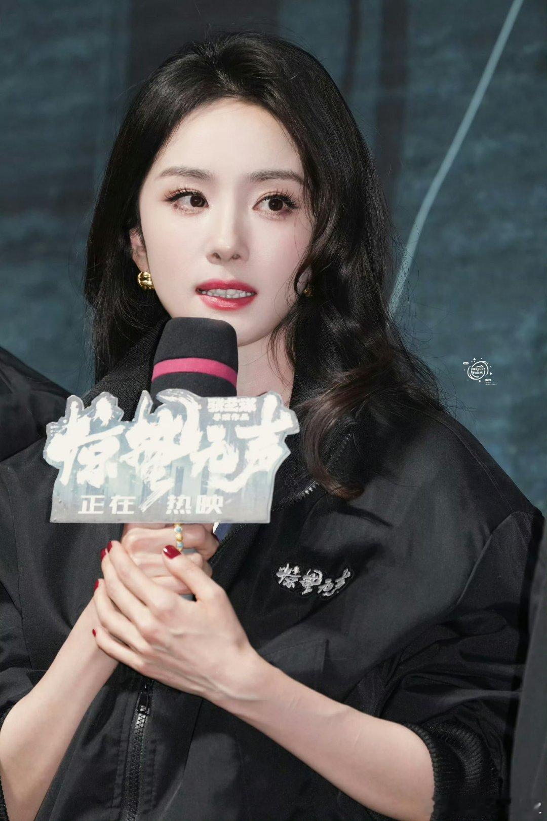 杨幂 凭借电视剧《生万物》获得CMG中国电视剧年度盛典 “年度女演员” 恭喜姐姐