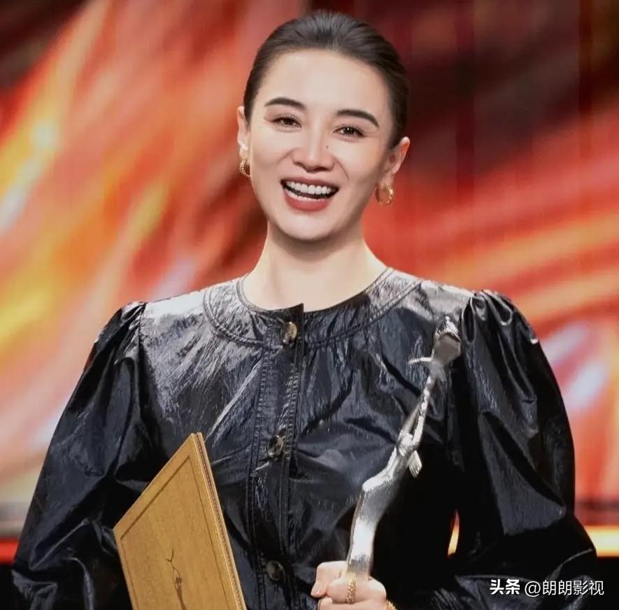 剧集大满贯在手，宋佳再获金鸡提名，这波真是赢麻了
 
金鸡奖最佳女主角提名名单正