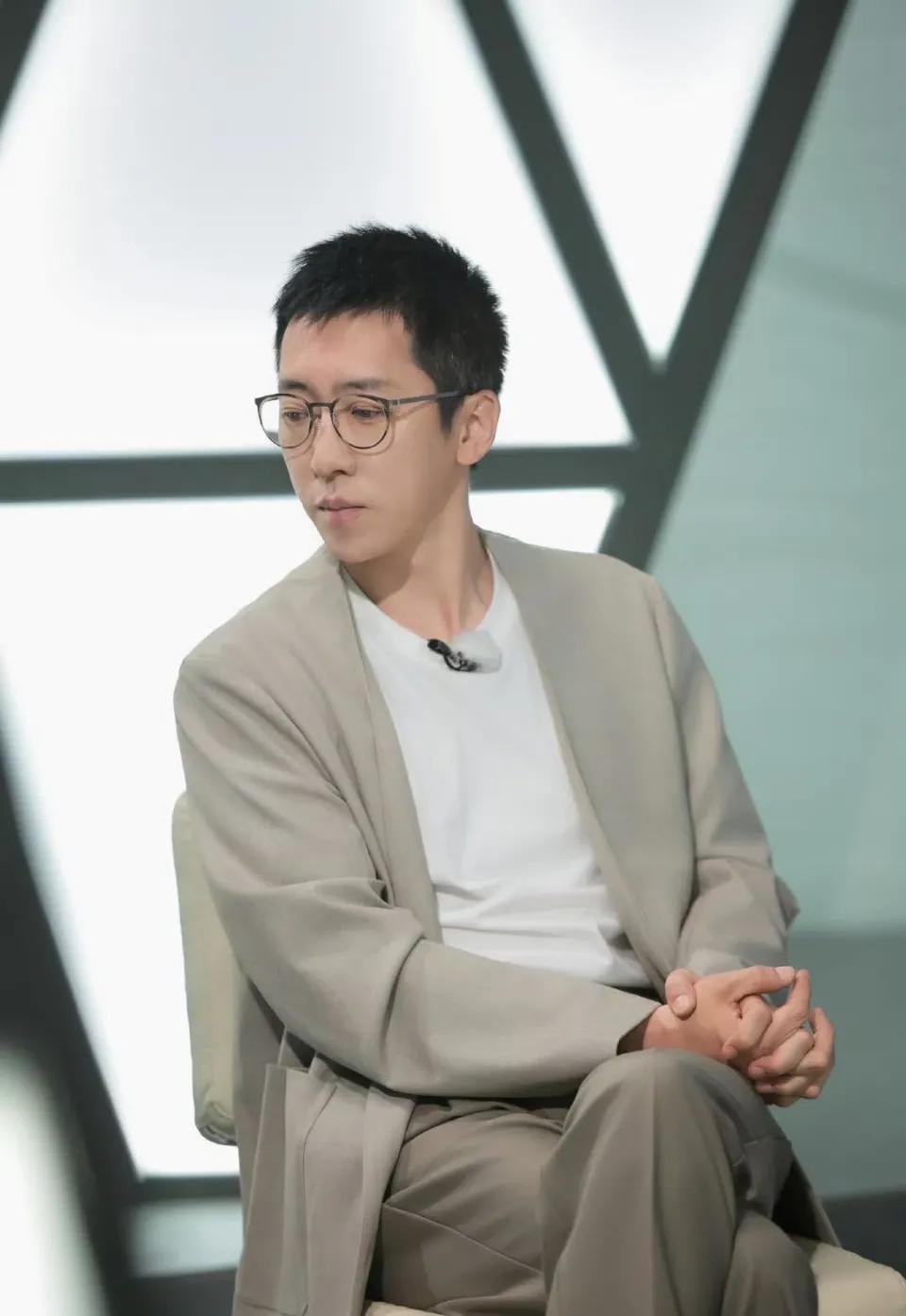 留几手想象的晚年里有葛夕，咋离婚了还是不肯放过葛姐啊？[捂脸]

留几手在访谈节