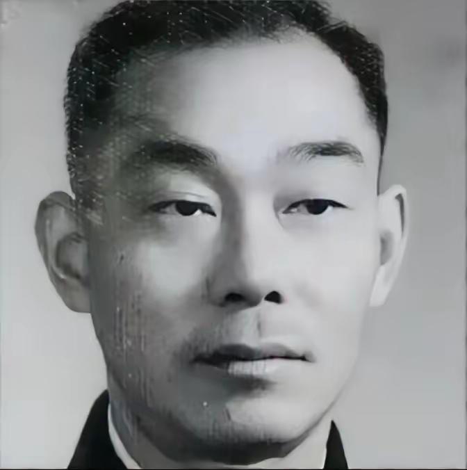 上海解放秘事：戴罪之人立功稳城，终落浮沉结局
 
上海解放之初，全城局势动荡不安