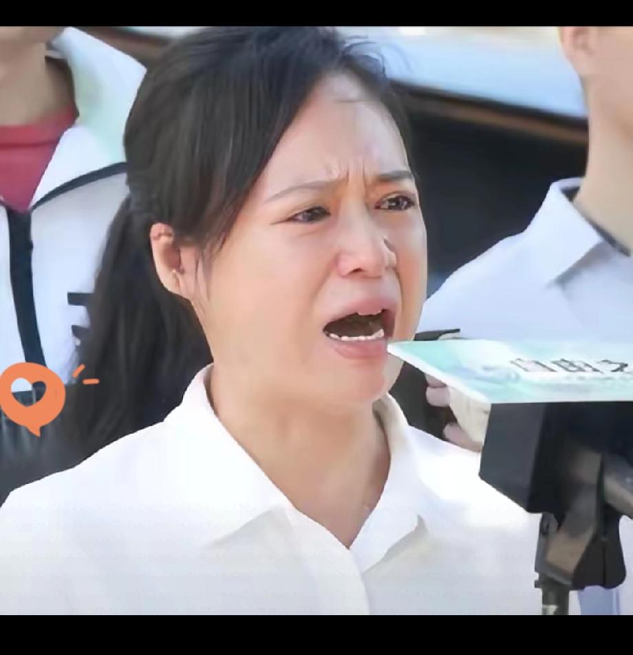 深圳前律师周君红，执业期间钻法律空子，竟教人造假帮毒枭脱罪。

疫情后，她将抹黑