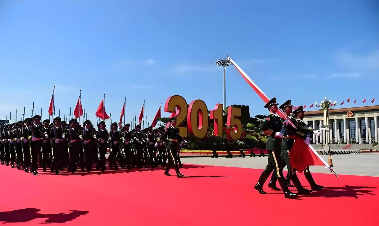 这次和十年前相比，有两个不同。先是朝韩之间的位置发生了变化，十年前是韩国朴槿惠站