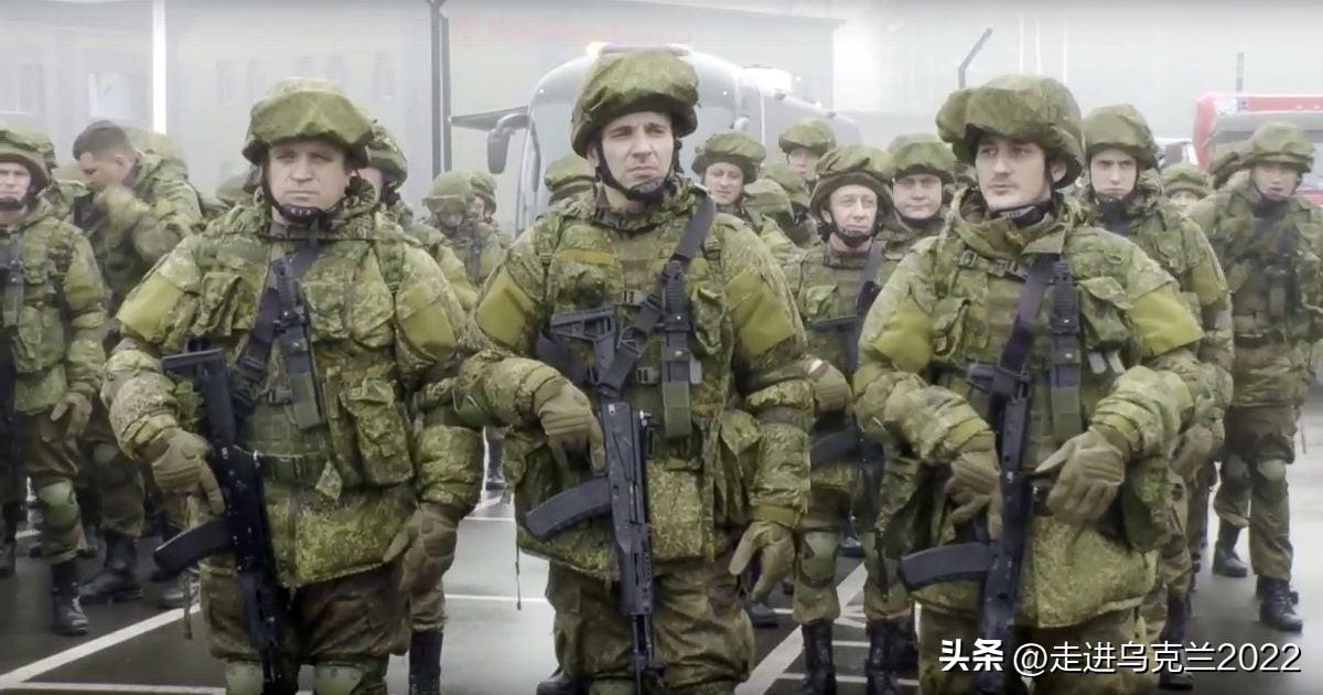 多达11.5万名士兵及北约边境的新基地：俄罗斯在距挪威仅30公里处骤然集结重兵
